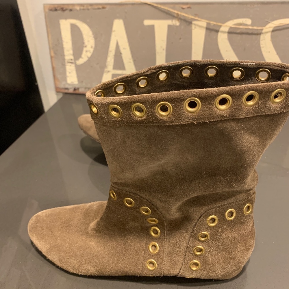 Modern Vintage | slouchy boot w/ gold grommets